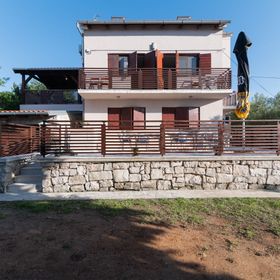 Apartments Tiho Preko