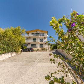 Apartments Gloria Gradac