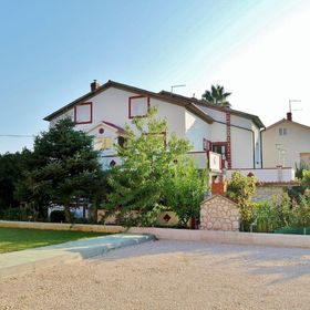 Apartments Ivans Kampor