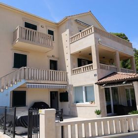 Apartment Mirja Postira