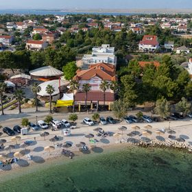 Apartments Monika Vir