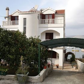 Apartments Antonia Okrug Gornji