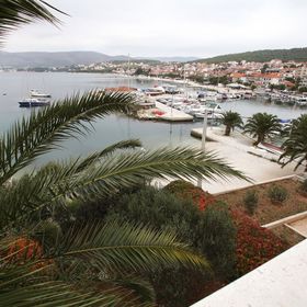 Apartments Antonia Okrug Gornji