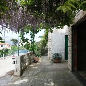 Apartment Miljana Postira
