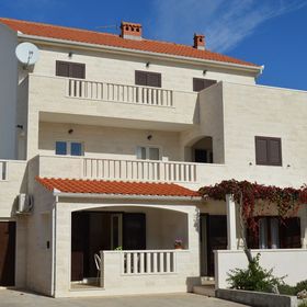 Apartments Frama Bol