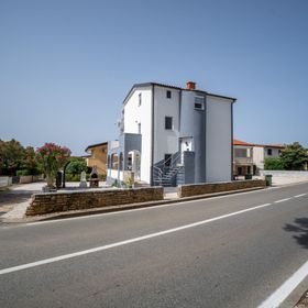 Apartments Najam Skundric Vir