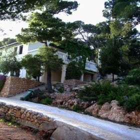 Apartments Var Sveta Nedjelja