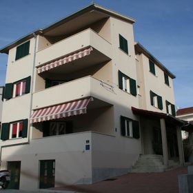 Apartments Central Okrug Gornji