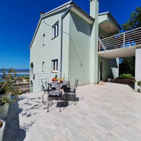 Apartments Olea Dramalj