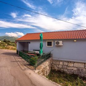 House Country Gata II