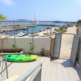 Apartment Marija Drvenik Mali