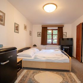 RESTAURACE A PENZION U JELENA Křivoklát