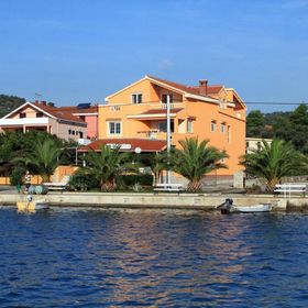 Apartments Sea view Kukljica