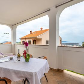 Apartments Nada Banjol II