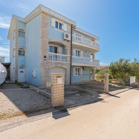 Apartman Sveti Filip i Jakov - CDI982