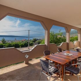 Apartman Gornji Karin - CDI886