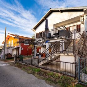 Apartman Gornji Karin - CDI951