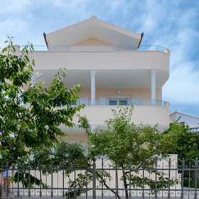 Apartments Ivan Okrug Gornji II III