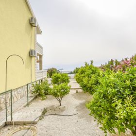 Apartments Josipa Primosten
