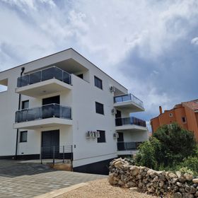 Apartments MATEJ Novalja