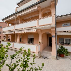 Apartments Mar Palit