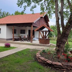 Pensiunea Dumbrava Minunată Peșteana