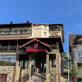 Hotel River Borşa