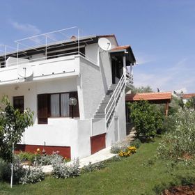 Apartments Kuce Ugljan