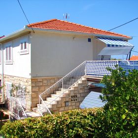 Apartment Slavica Supetar