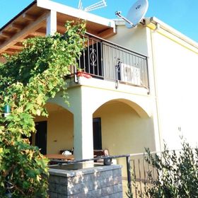 Apartments Ljuba Vinisce