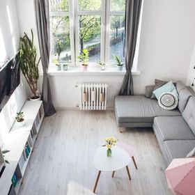 Przestronne mieszkanie z łóżkiem na antresoli rynek