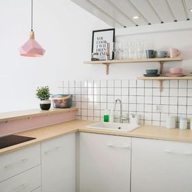 Przestronne mieszkanie z łóżkiem na antresoli rynek