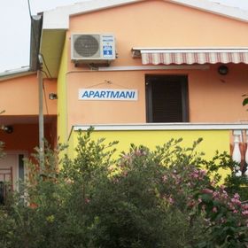 Apartments Midi Petrcane