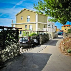 Apartment Kate Okrug Gornji