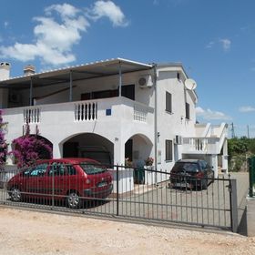 Apartments Marijan Drage