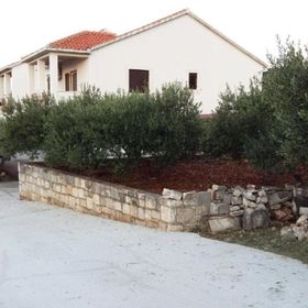 Apartment Šimi Supetar