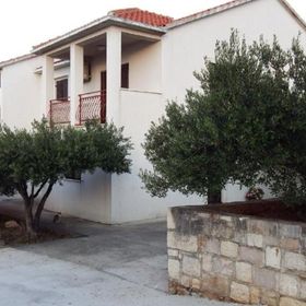 Apartment Šimi Supetar