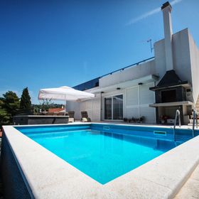 House Nepi Rogoznica