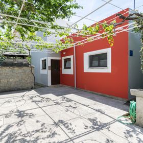 House Turtle garden Omis