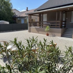 Potecz Apartmanház Balatonfenyves