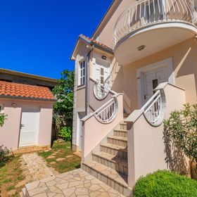 Apartments Villa Mala Povile