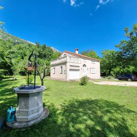 Apartment Nenad Tribalj