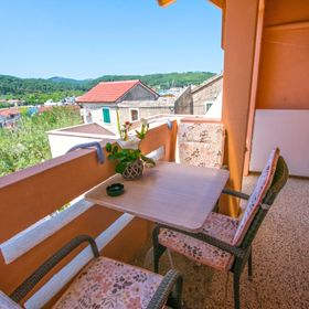 Apartment Neno Sutomiscica