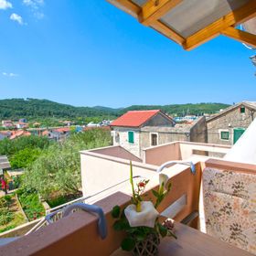 Apartment Neno Sutomiscica