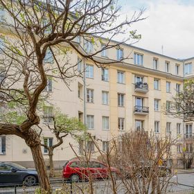 Apartament Pługa 1 | Klimatyczny Apartament | Biurko Warszawa