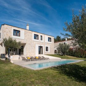 Villa Minerva s bazenom Visnjan