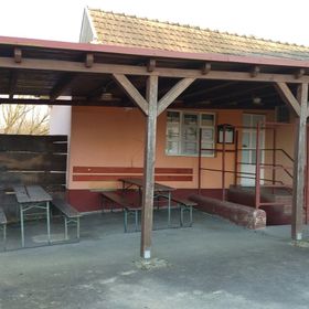 Kéktúra Vendégház Romhány