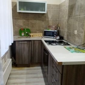 Apartament z dwiema sypialniami oraz kuchnią blisko morza