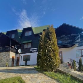 Pensiunea Merișor & A Frames Răchițele