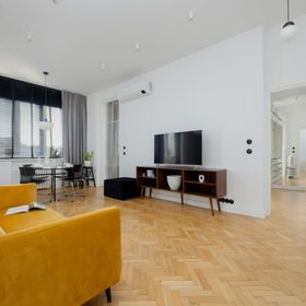 Fabryczna 24A | Nowoczesny Apartament | Praca zdalna Warszawa